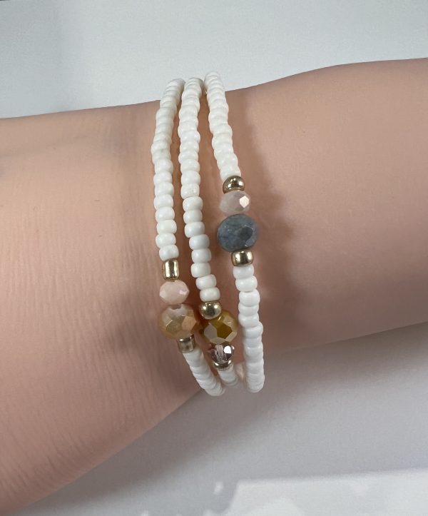 Armbånd af 8/0 muyiki glasperler