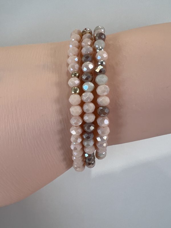 3 armbånd m/pastelfarvede glasperler